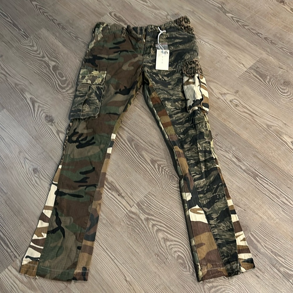 Milton print cargo pants camo